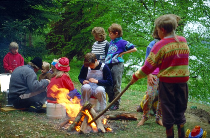 am Lagerfeuer