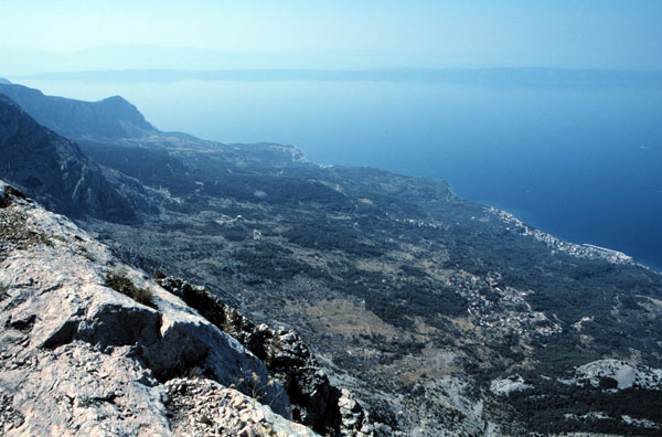 Ausblick vom Biokovo-Nationalpark auf kroatiens Kste