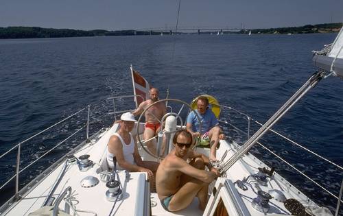 Klaus H., Willi P. (hinten links), Rolf Kstner am Steuer, Peter-H. S.